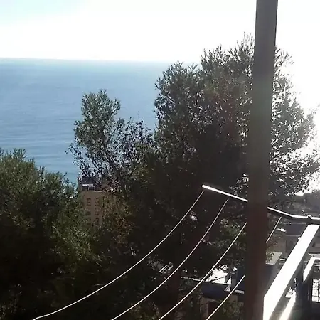 Con Vista * Finale Ligure